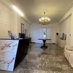 Проживание в семье Luxury Levante *