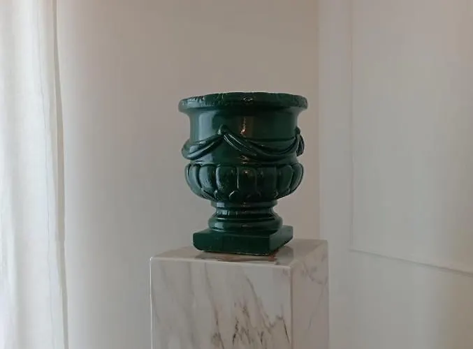 Luxury Levante 民宿 *